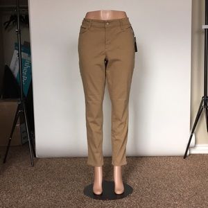 Women’s NYDJ Ankle Pants Sz 14 (Minor Defect)